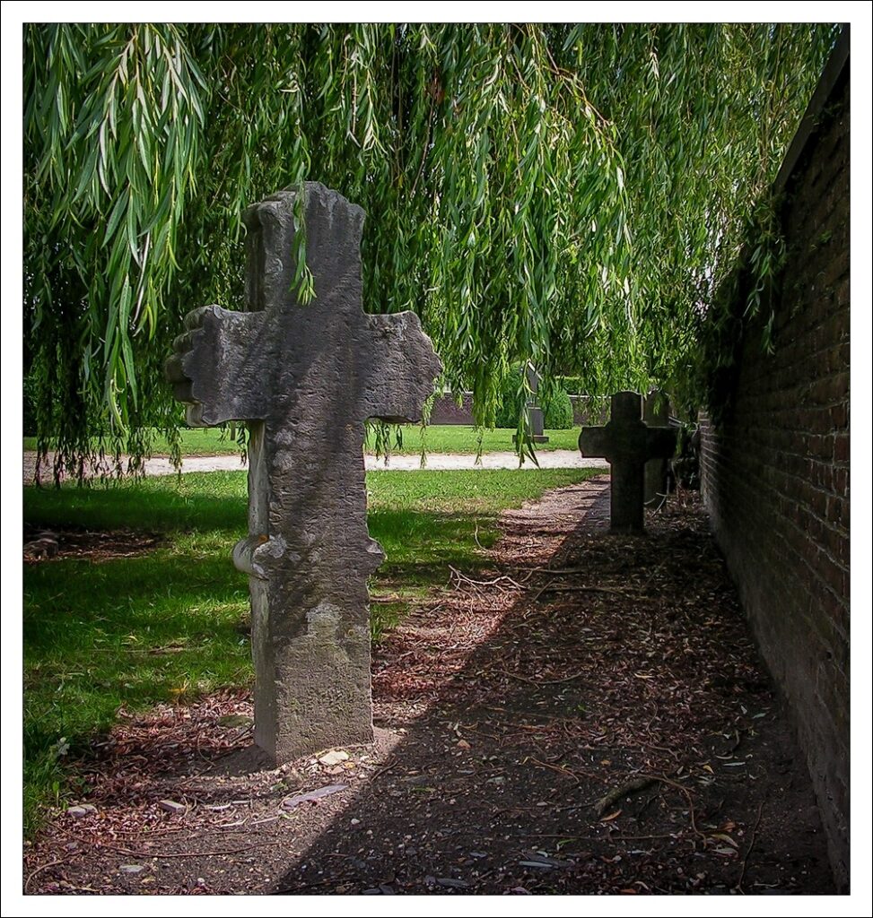 Grafkruizen tuin Sint Aldegondis As