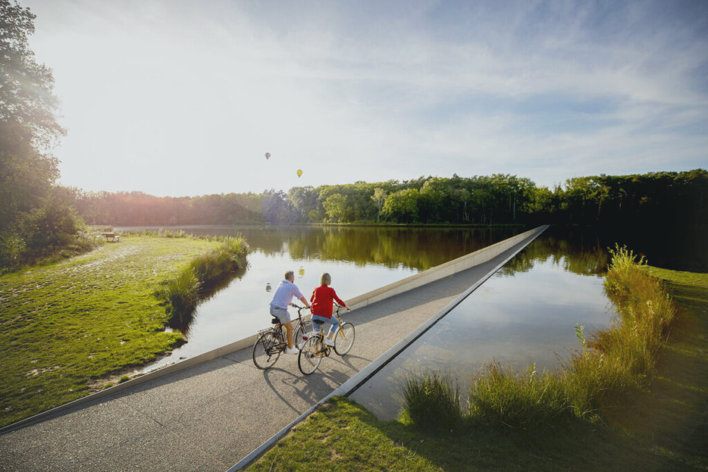 Fietsen Door het water Limburg